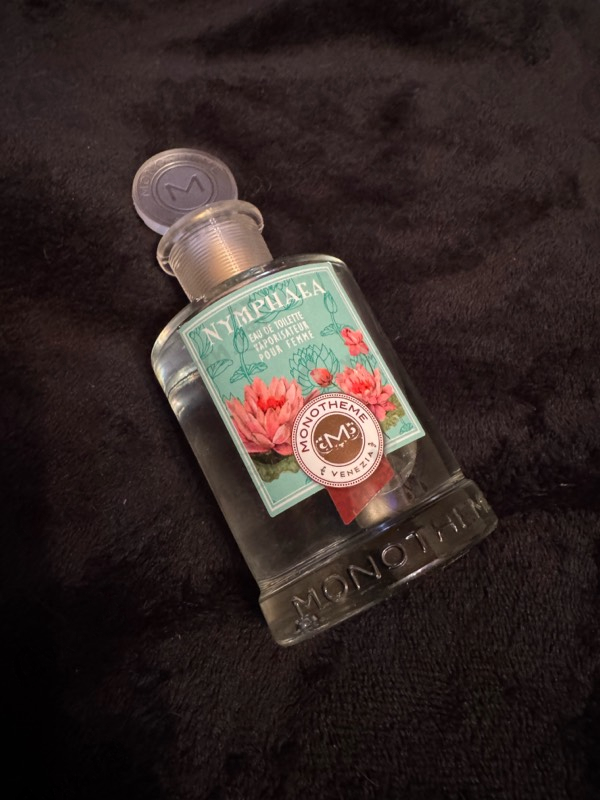 Купить Nymphaea от Monotheme