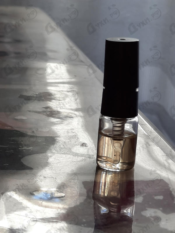 Духи Kiss Me On The Lips от Blumarine