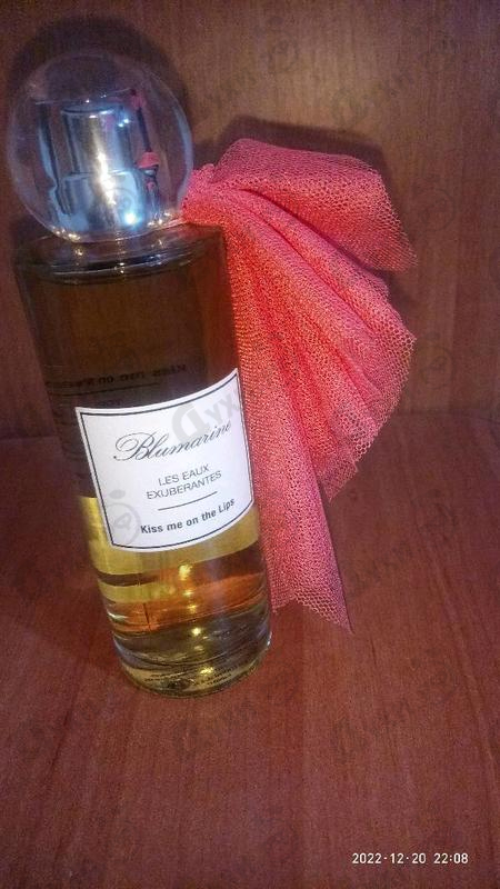 Духи Kiss Me On The Lips от Blumarine