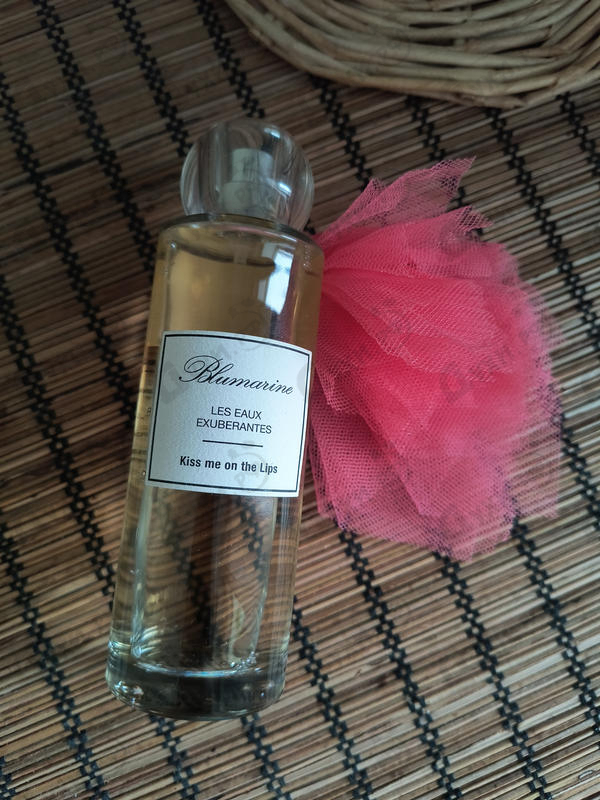 Духи Kiss Me On The Lips от Blumarine