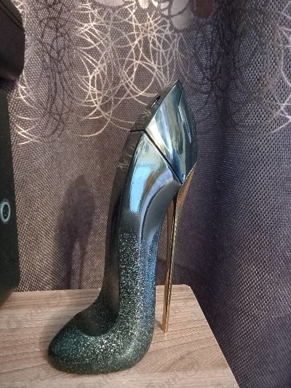 Купить Carolina Herrera Good Girl Supreme