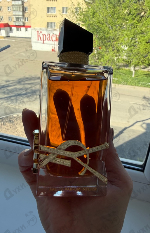 Духи Libre Eau De Parfum Intense от Yves Saint Laurent