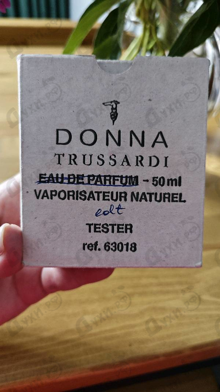 Парфюмерия Donna 1994 от Trussardi
