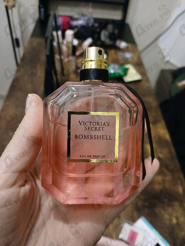 Парфюмерия Bombshell Eau de Parfum (2016) от Victoria's Secret