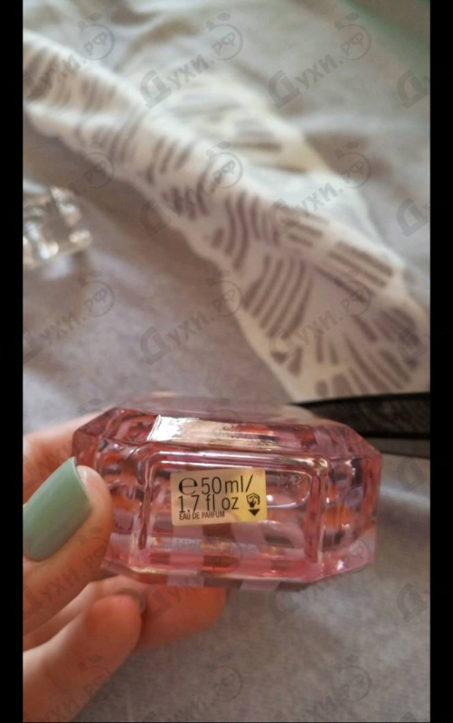 Парфюмерия Bombshell Eau de Parfum (2016) от Victoria's Secret