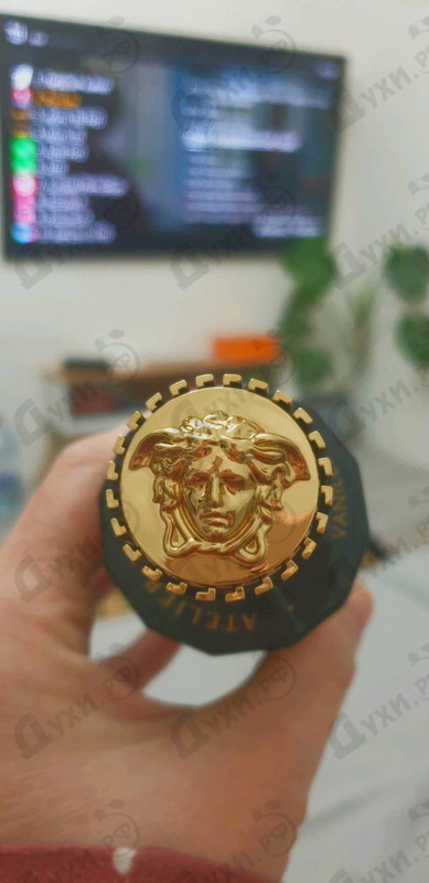 Духи Vanille Rouge от Versace