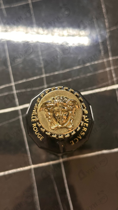 Купить Vanille Rouge от Versace