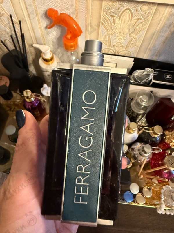 Парфюмерия Ferragamo Intense Leather от Salvatore Ferragamo