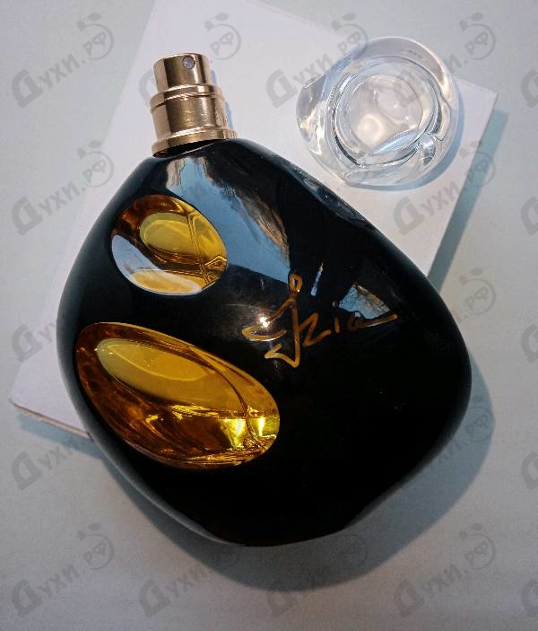 Парфюмерия Izia La Nuit от Sisley