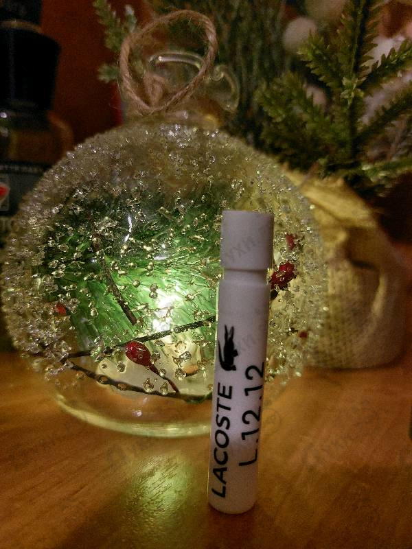 Купить L.12.12 Blanc Eau De Parfum от Lacoste