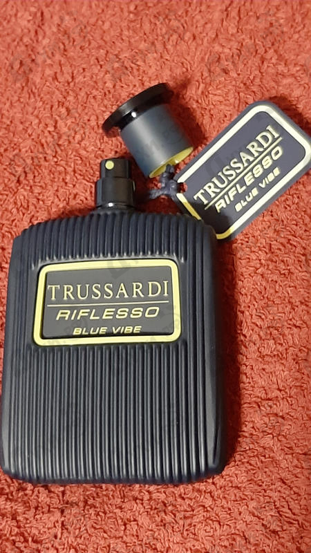 Парфюмерия Riflesso Blue Vibe от Trussardi