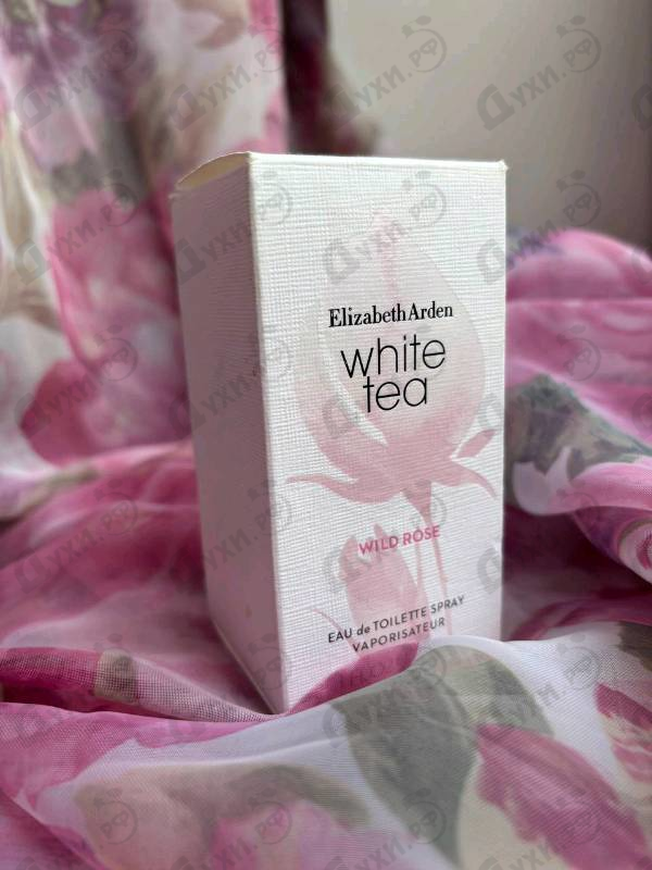 Купить White Tea Wild Rose от Elizabeth Arden