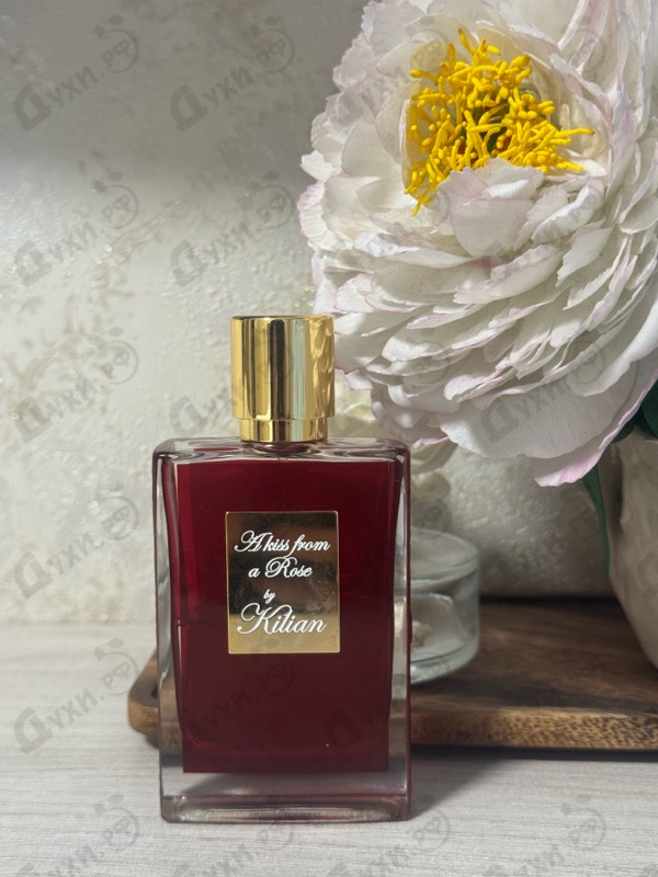 Купить A Kiss From A Rose от Kilian