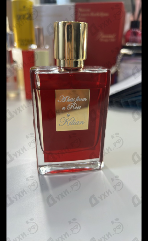 Купить A Kiss From A Rose от Kilian