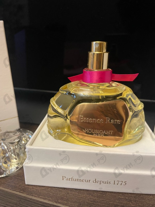 Парфюмерия Essence Rare от Houbigant