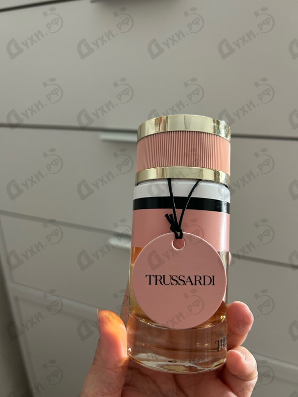 Парфюмерия Eau De Parfum от Trussardi