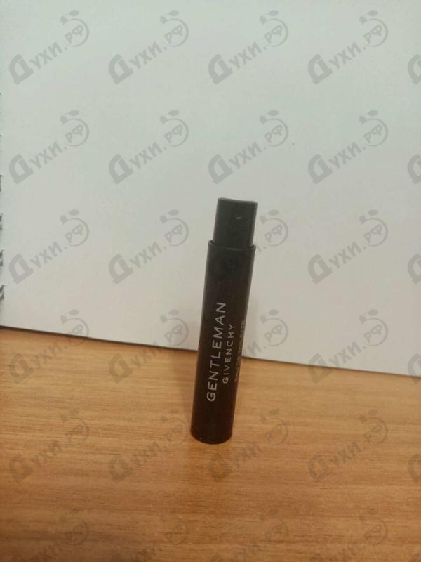 Духи Givenchy Gentleman Eau De Toilette Intense Купить Gentleman Eau De Toilette Intense от Givenchy