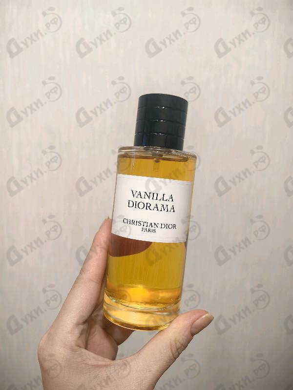 Парфюмерия Vanilla Diorama от Christian Dior