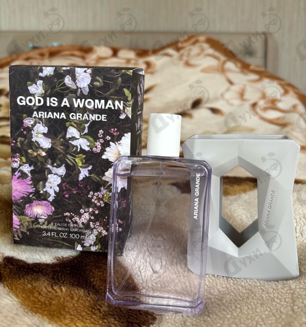 Парфюмерия God Is A Woman от Ariana Grande