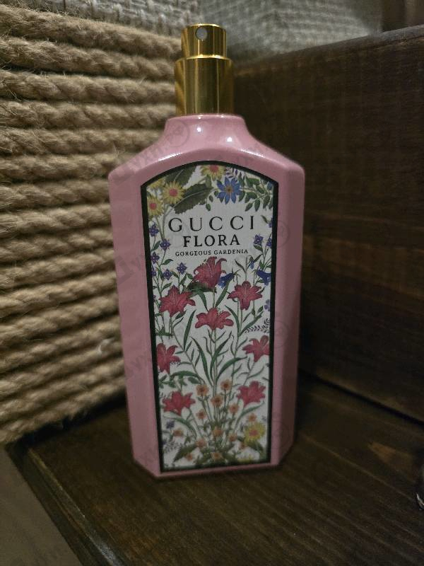Купить Flora Gorgeous Gardenia Eau De Parfum от Gucci
