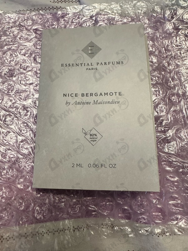 Духи Nice Bergamote от Essential Parfums