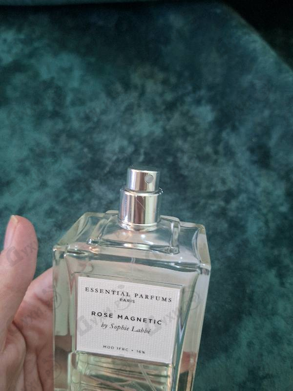 Духи Rose Magnetic от Essential Parfums