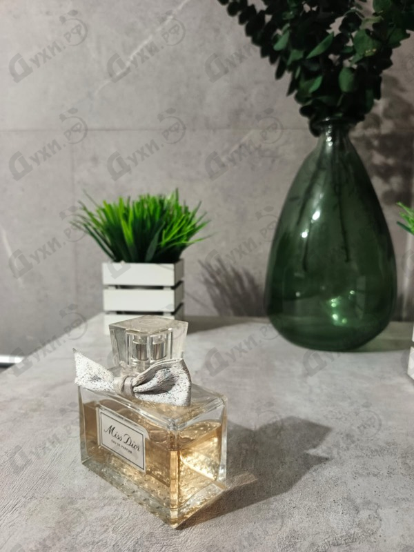Купить Miss Dior Eau de Parfum (2021) от Christian Dior