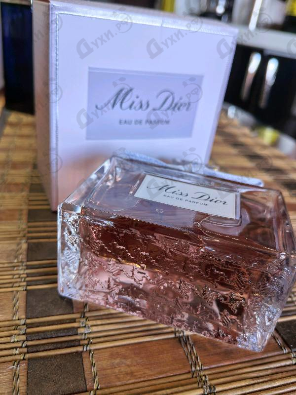 Купить Miss Dior Eau de Parfum (2021) от Christian Dior