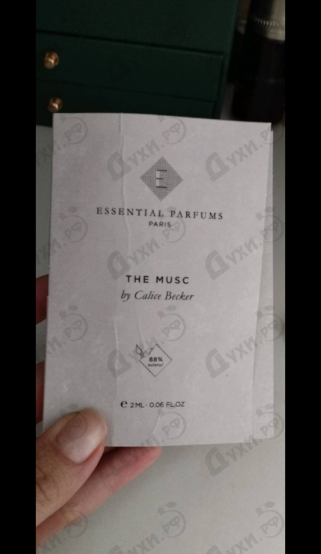 Духи The Musc от Essential Parfums