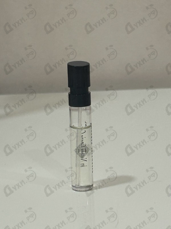 Духи Orange X Santal от Essential Parfums