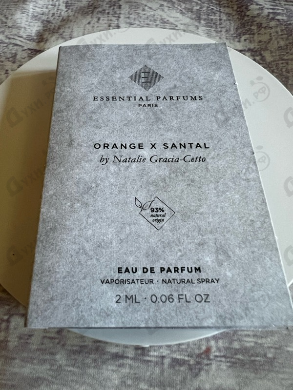 Духи Orange X Santal от Essential Parfums