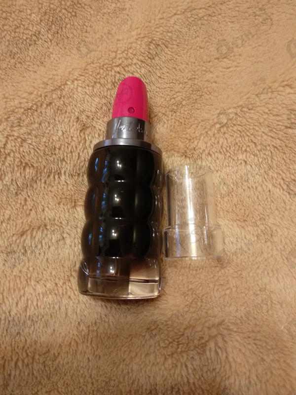 Купить Yes I Am Pink First от Cacharel