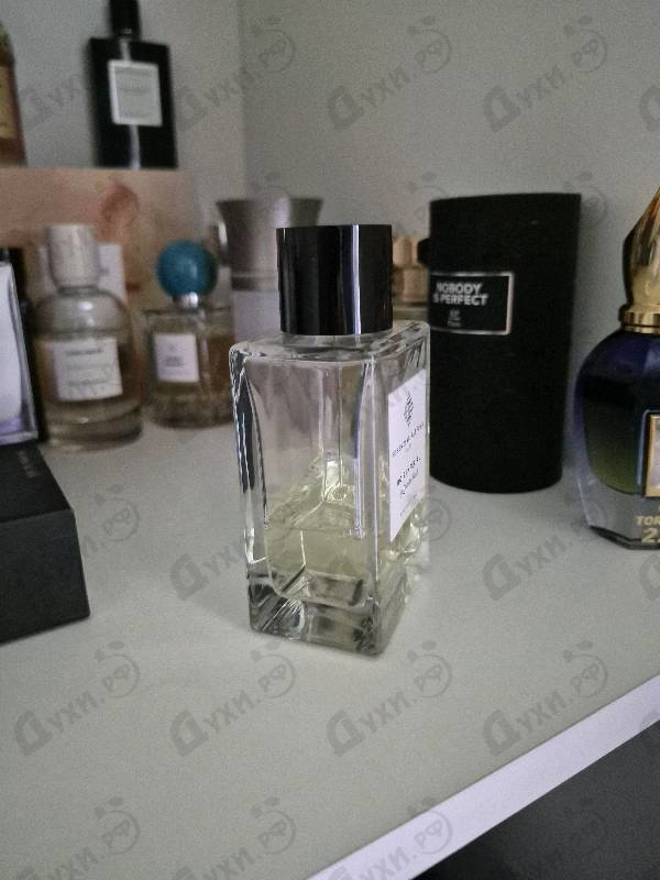 Духи Bois Imperial от Essential Parfums