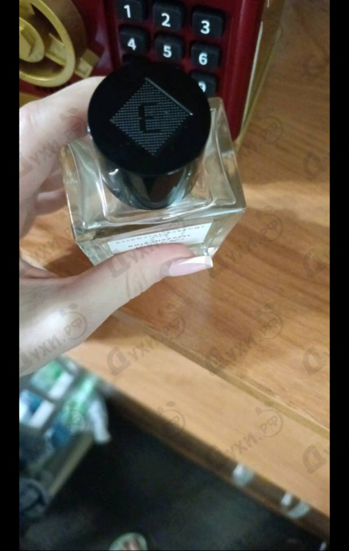 Духи Bois Imperial от Essential Parfums