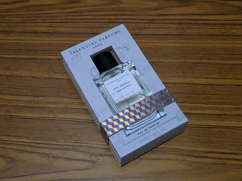 Духи Bois Imperial от Essential Parfums