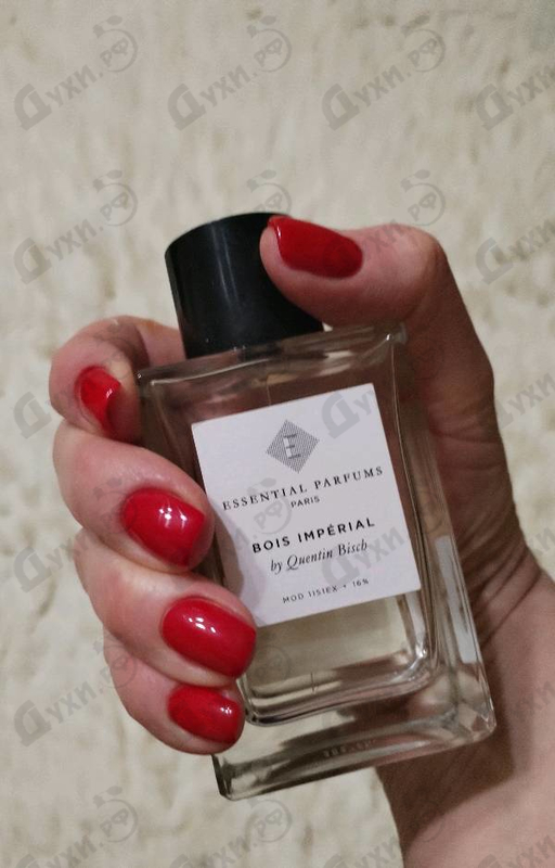 Духи Bois Imperial от Essential Parfums
