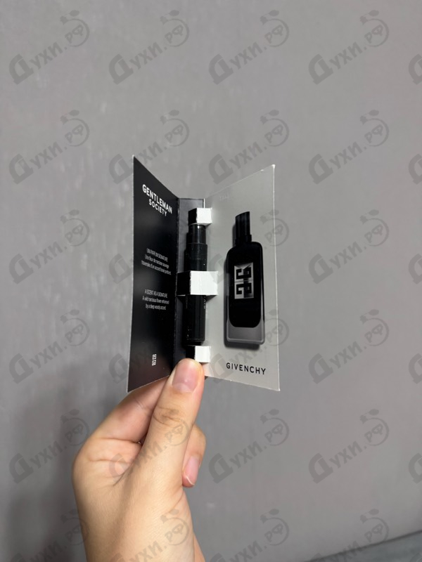 Парфюмерия Silver Black от Azzaro