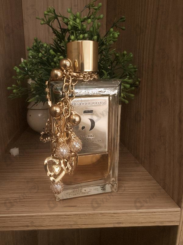 Купить Rosendo Mateu № 5 Floral, Amber, Sensual Musk от Rosendo Mateu Olfactive Expressions