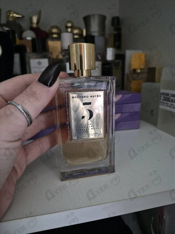 Духи Rosendo Mateu № 5 Floral, Amber, Sensual Musk от Rosendo Mateu Olfactive Expressions