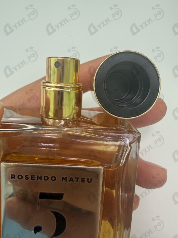 Парфюмерия Rosendo Mateu № 5 Floral, Amber, Sensual Musk от Rosendo Mateu Olfactive Expressions