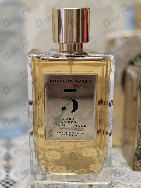 Купить Rosendo Mateu № 5 Floral, Amber, Sensual Musk от Rosendo Mateu Olfactive Expressions