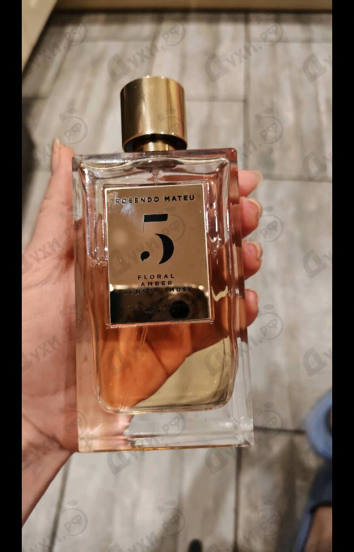 Отзывы Rosendo Mateu Olfactive Expressions Rosendo Mateu № 5 Floral, Amber, Sensual Musk