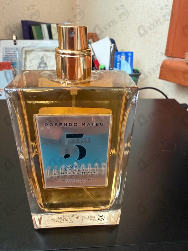 Парфюмерия Rosendo Mateu Olfactive Expressions Rosendo Mateu № 5 Floral, Amber, Sensual Musk