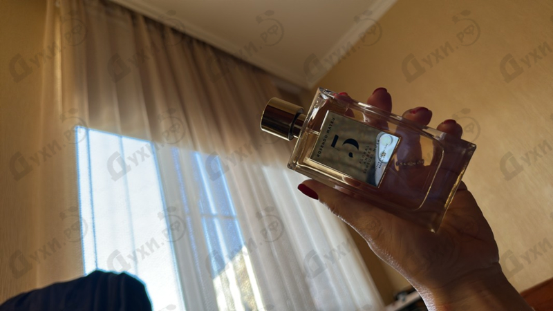 Парфюмерия Rosendo Mateu Olfactive Expressions Rosendo Mateu № 5 Floral, Amber, Sensual Musk