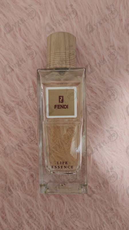 Купить Life Essence от Fendi