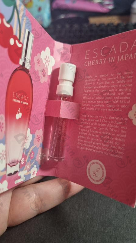 Купить Cherry In Japan от Escada