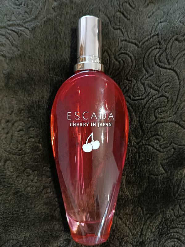 Купить Cherry In Japan от Escada