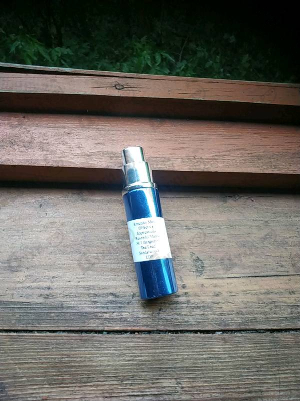 Купить Rosendo Mateu Olfactive Expressions Rosendo Mateu № 1 Bergamot, Tea Leaf, Sandalwood