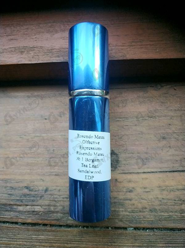 Духи Rosendo Mateu № 1 Bergamot, Tea Leaf, Sandalwood от Rosendo Mateu Olfactive Expressions