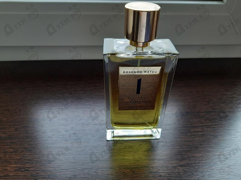 Парфюмерия Rosendo Mateu № 1 Bergamot, Tea Leaf, Sandalwood от Rosendo Mateu Olfactive Expressions